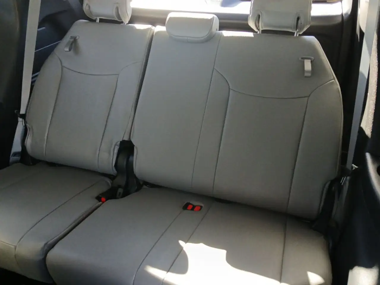 Toyota Sienna снимка Toyota Sienna