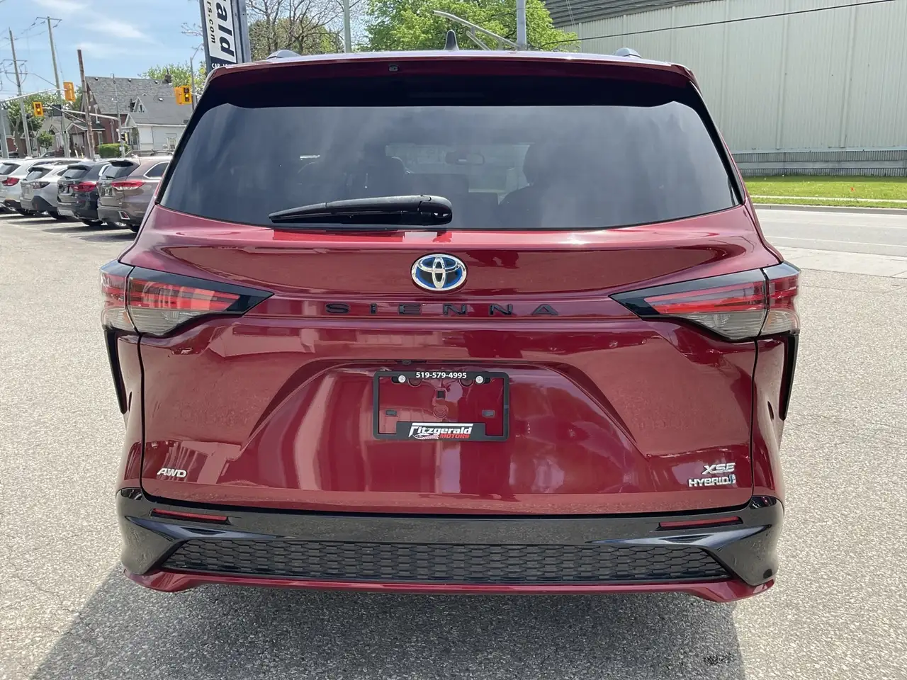 Toyota Sienna снимка Toyota Sienna