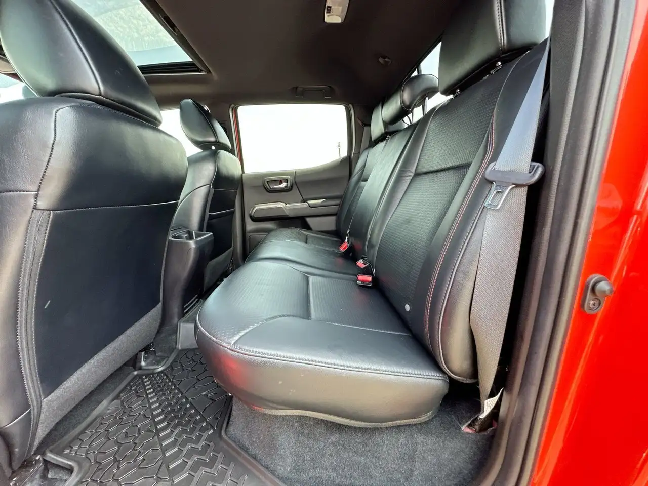 Toyota Tacoma снимка Toyota Tacoma