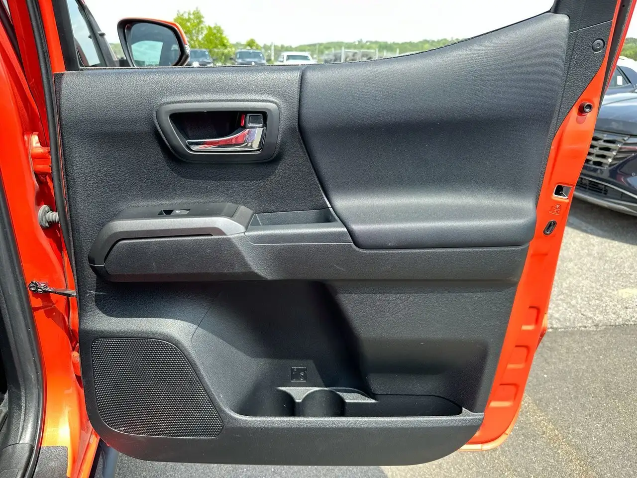 Toyota Tacoma снимка Toyota Tacoma