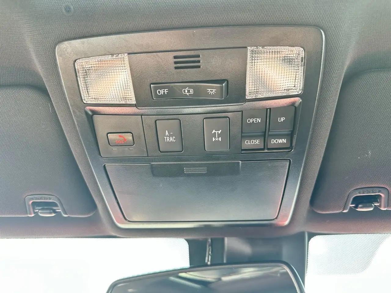 Toyota Tacoma снимка Toyota Tacoma