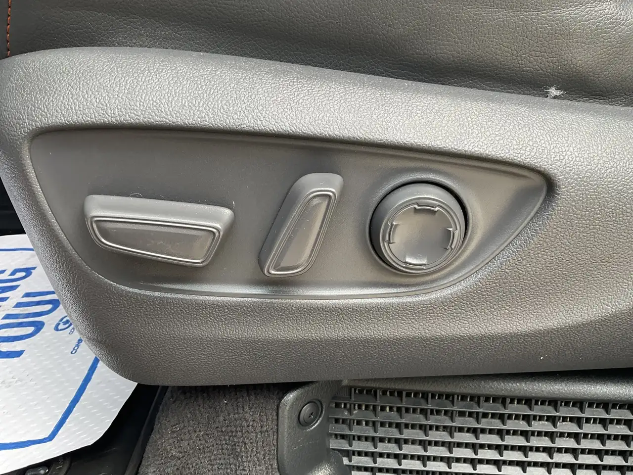 Toyota Sienna снимка Toyota Sienna