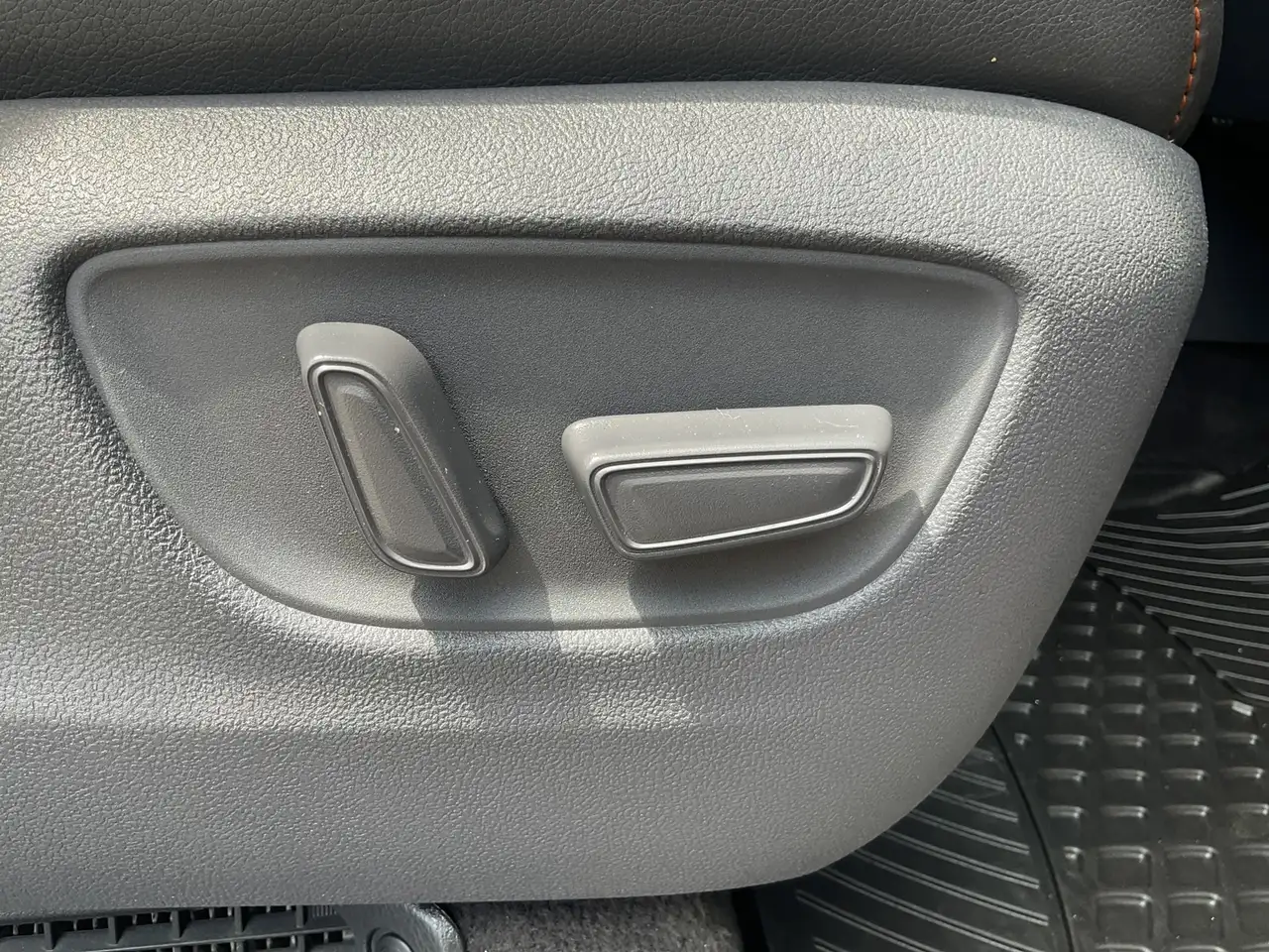 Toyota Sienna снимка Toyota Sienna