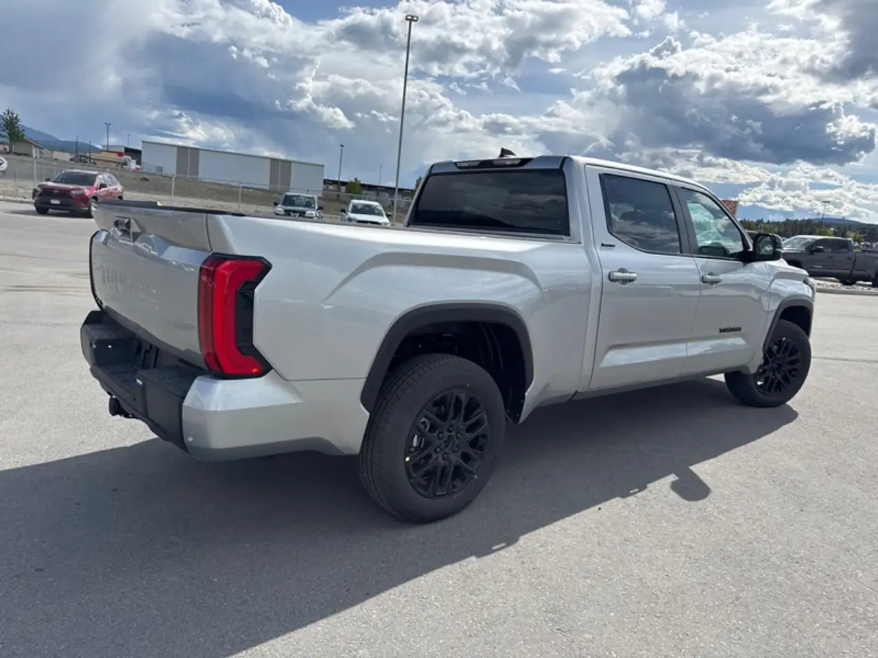 Toyota Tundra снимка Toyota Tundra
