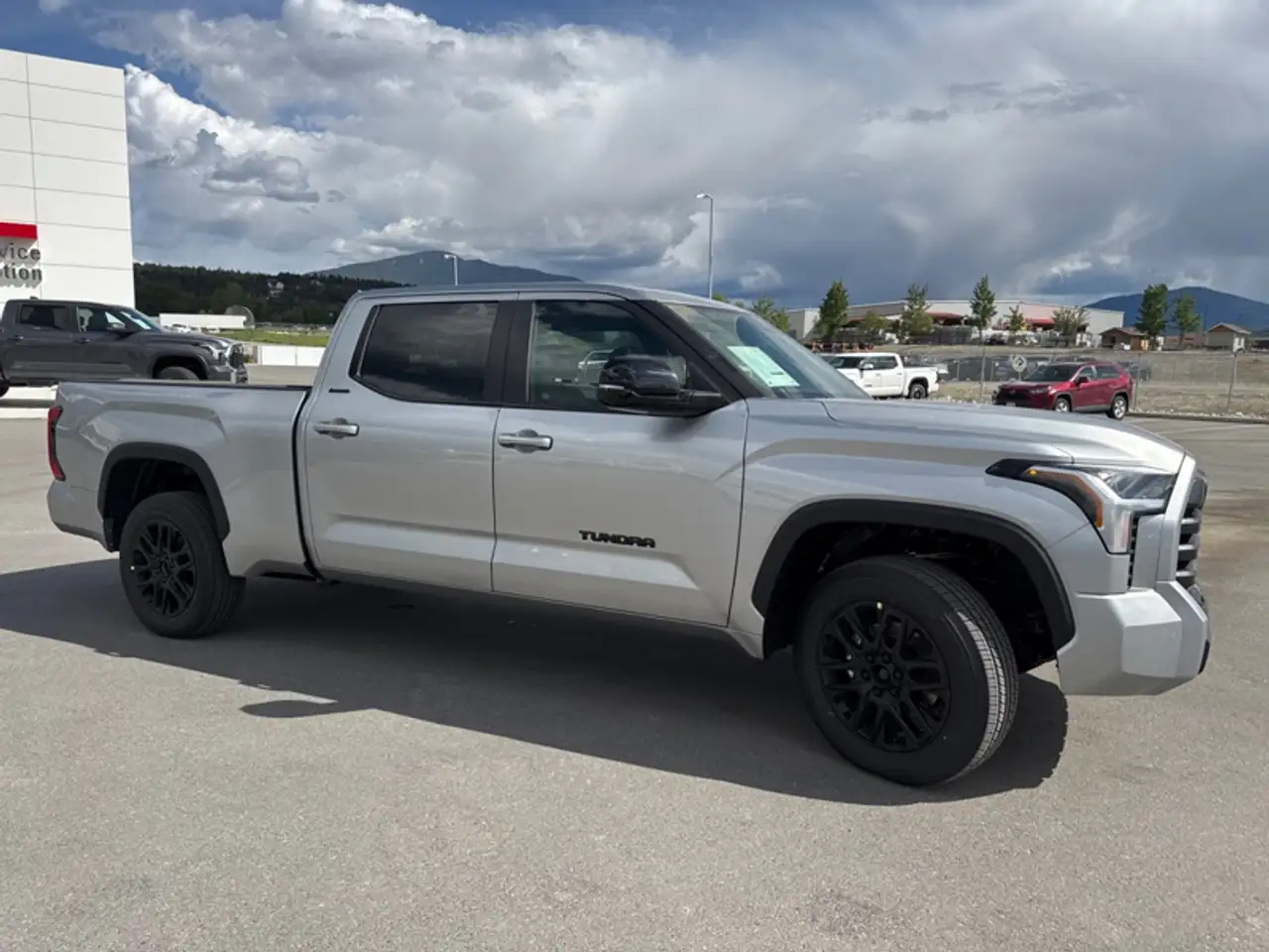 Toyota Tundra снимка Toyota Tundra