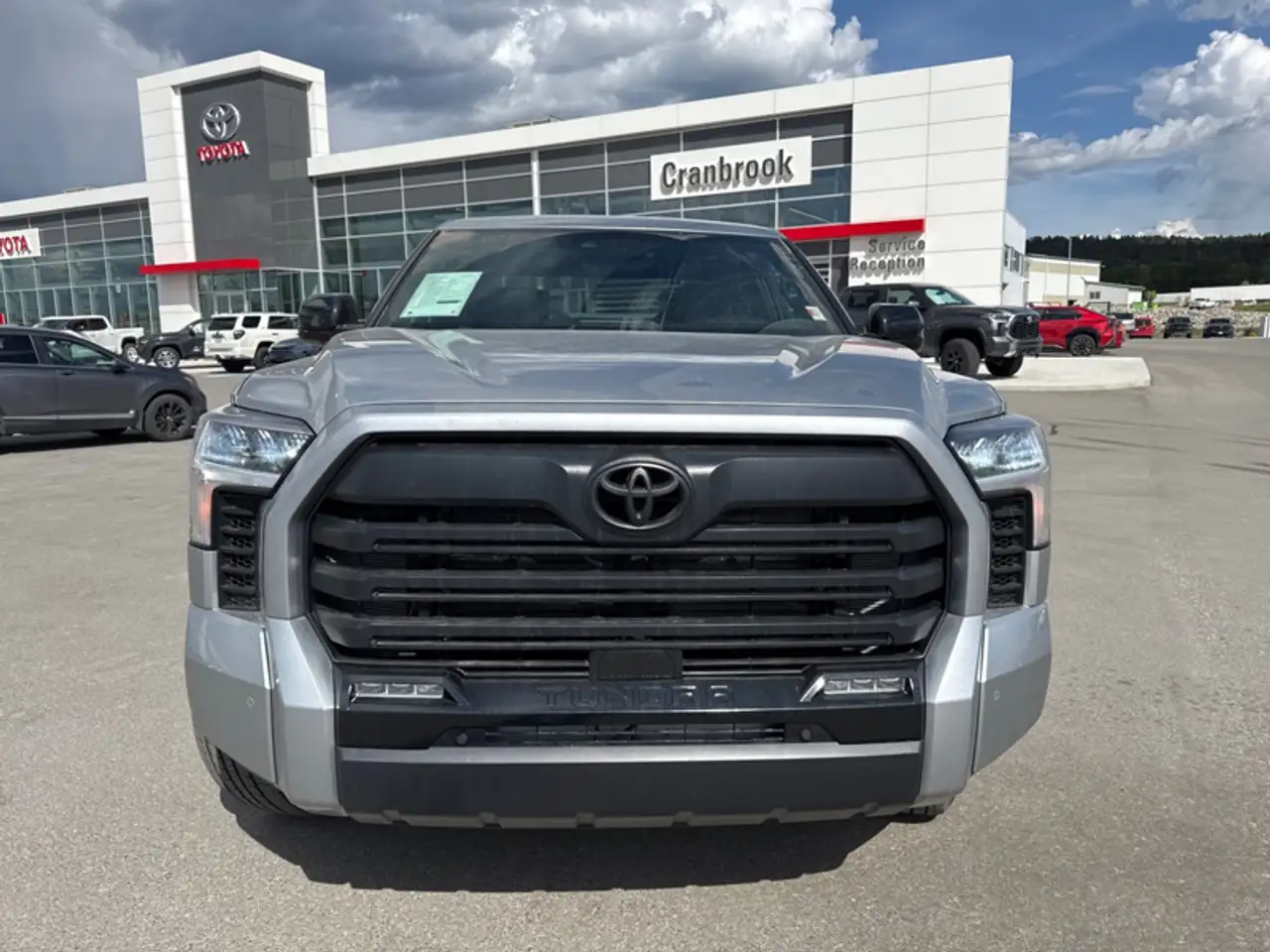 Toyota Tundra снимка Toyota Tundra