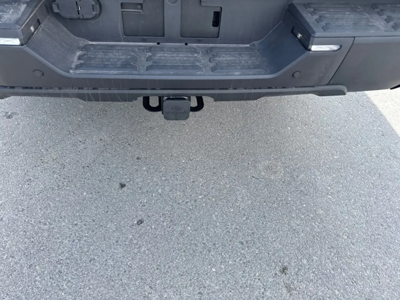 Toyota Tundra снимка Toyota Tundra