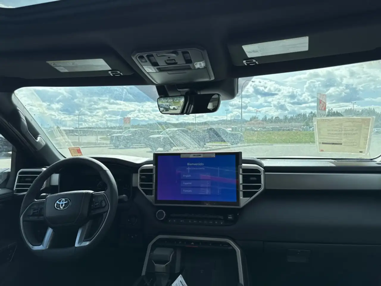Toyota Tundra снимка Toyota Tundra