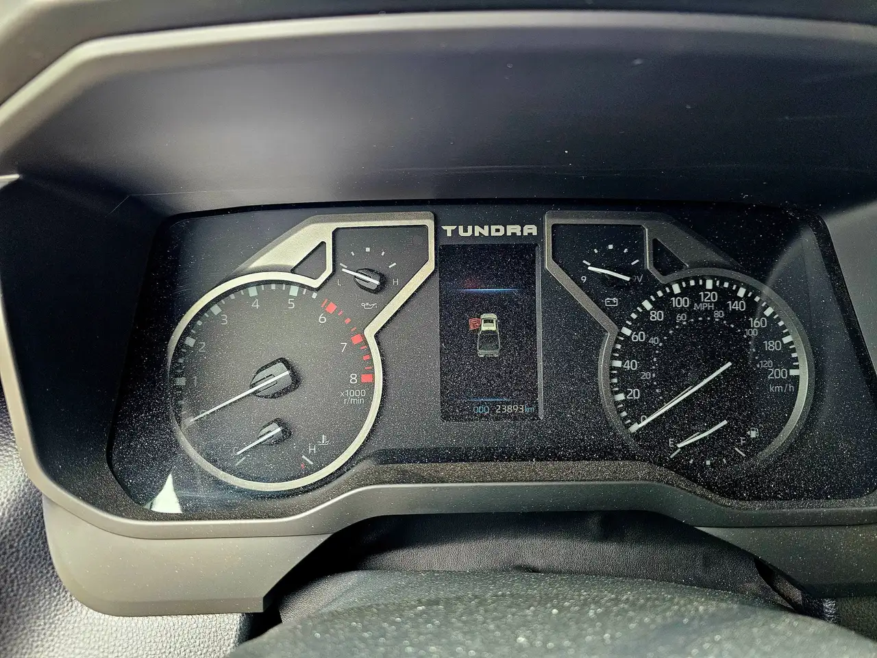 Toyota Tundra снимка Toyota Tundra