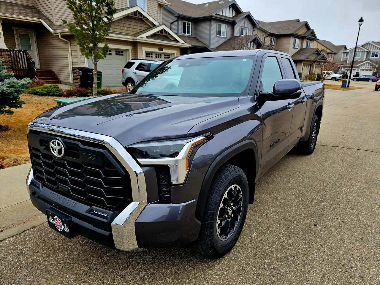 Toyota Tundra снимка Toyota Tundra