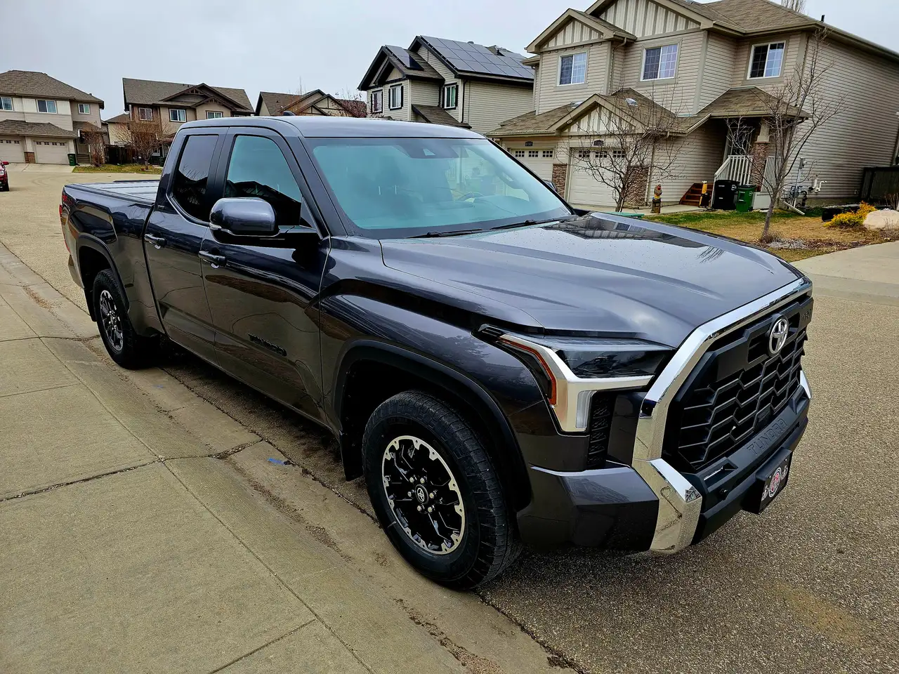 Toyota Tundra снимка Toyota Tundra