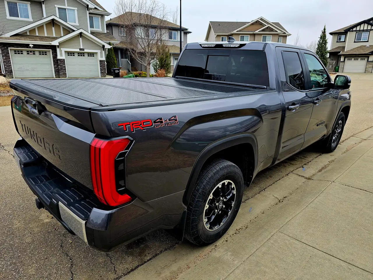 Toyota Tundra снимка Toyota Tundra