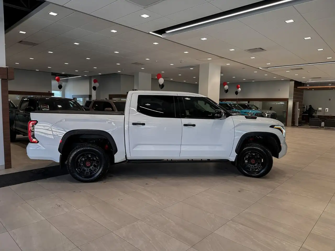 Toyota Tundra снимка Toyota Tundra