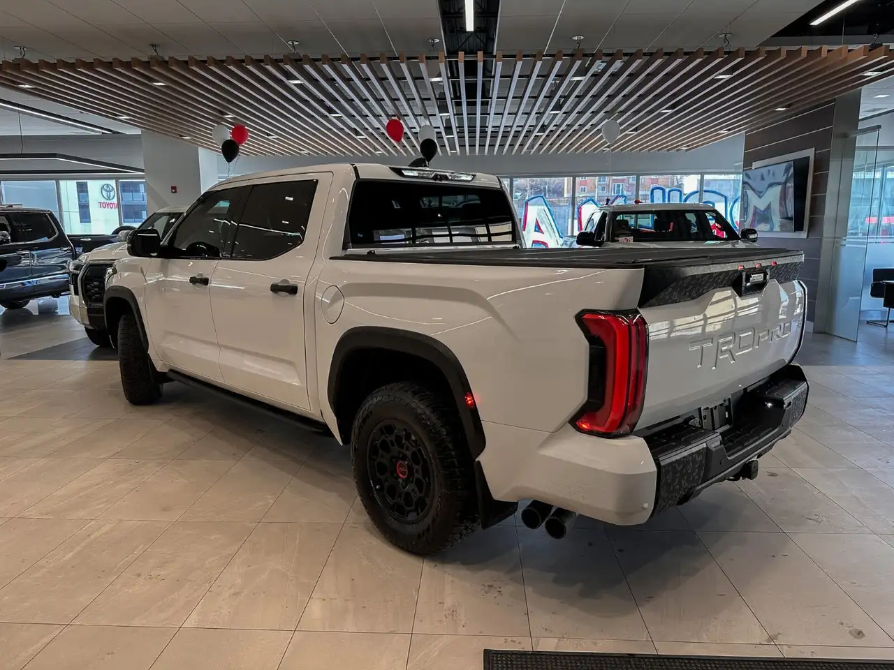 Toyota Tundra снимка Toyota Tundra