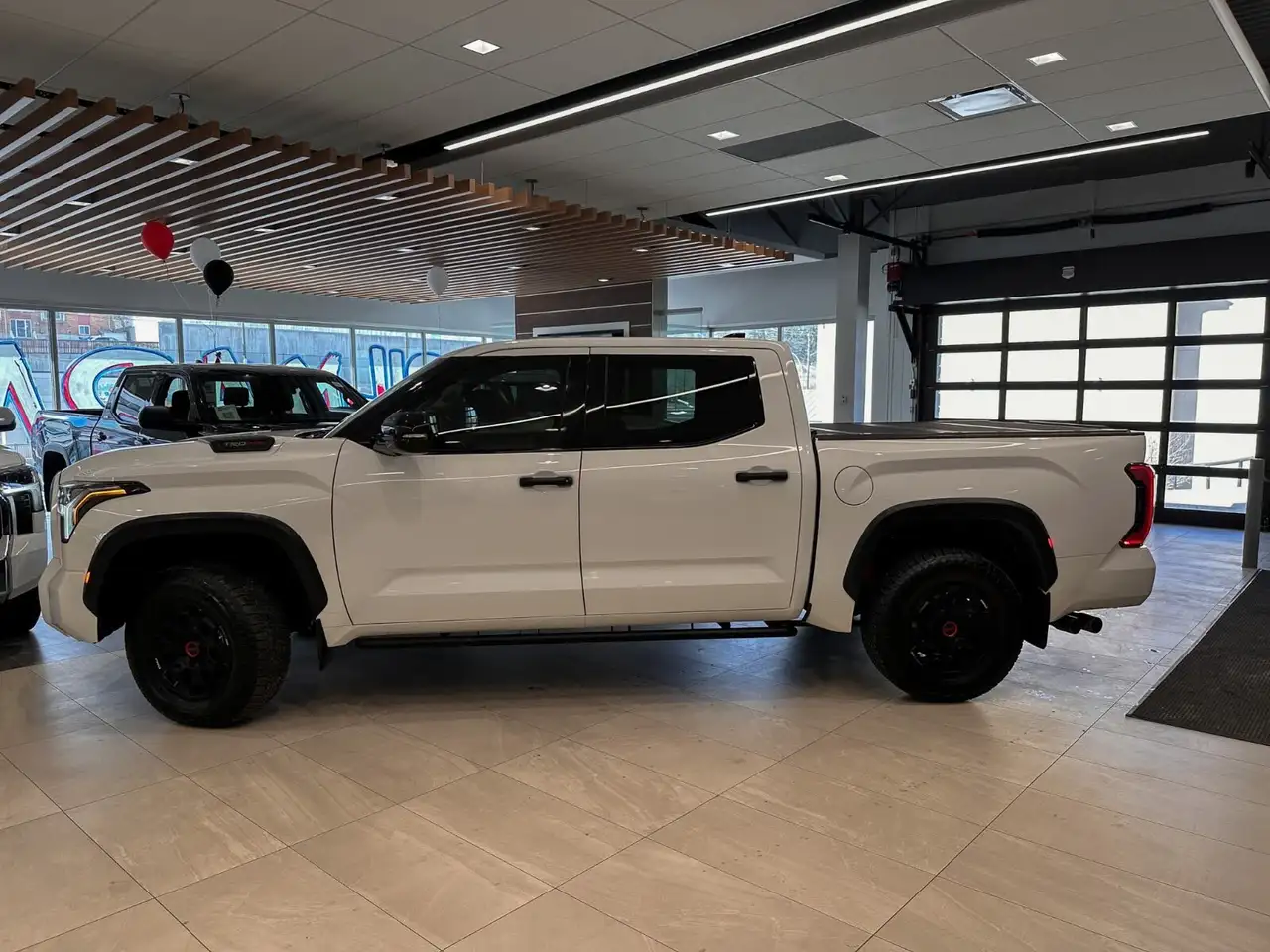 Toyota Tundra снимка Toyota Tundra