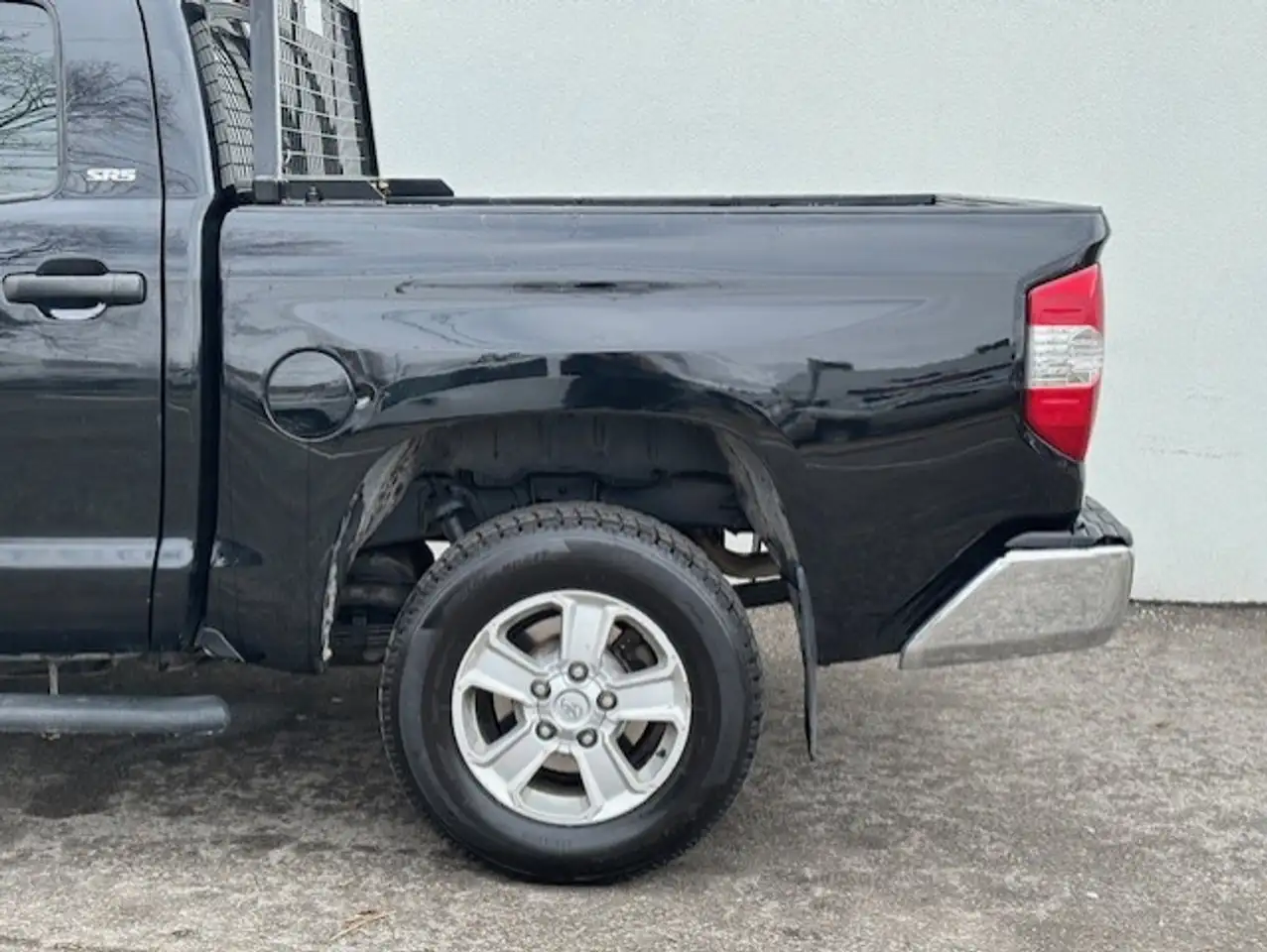 Toyota Tundra снимка Toyota Tundra