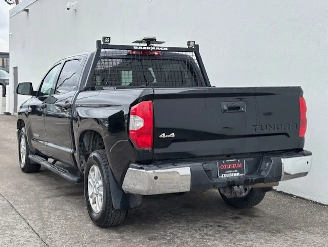 Toyota Tundra снимка Toyota Tundra