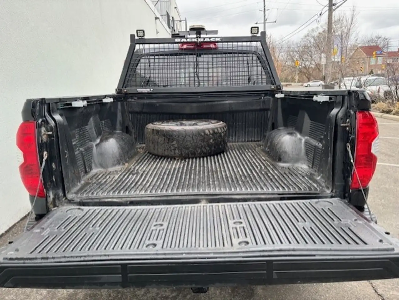 Toyota Tundra снимка Toyota Tundra