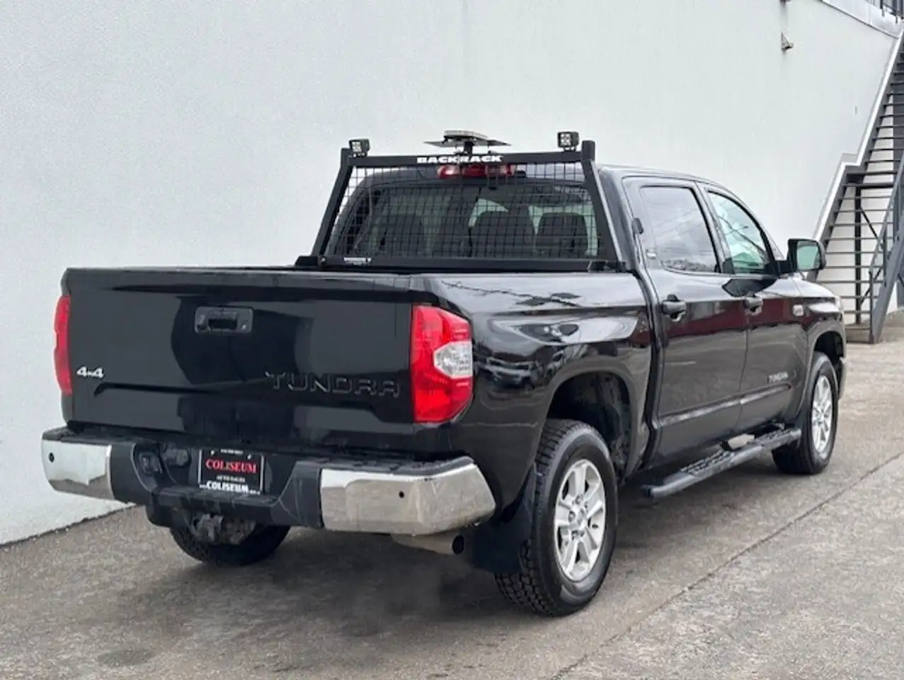 Toyota Tundra снимка Toyota Tundra