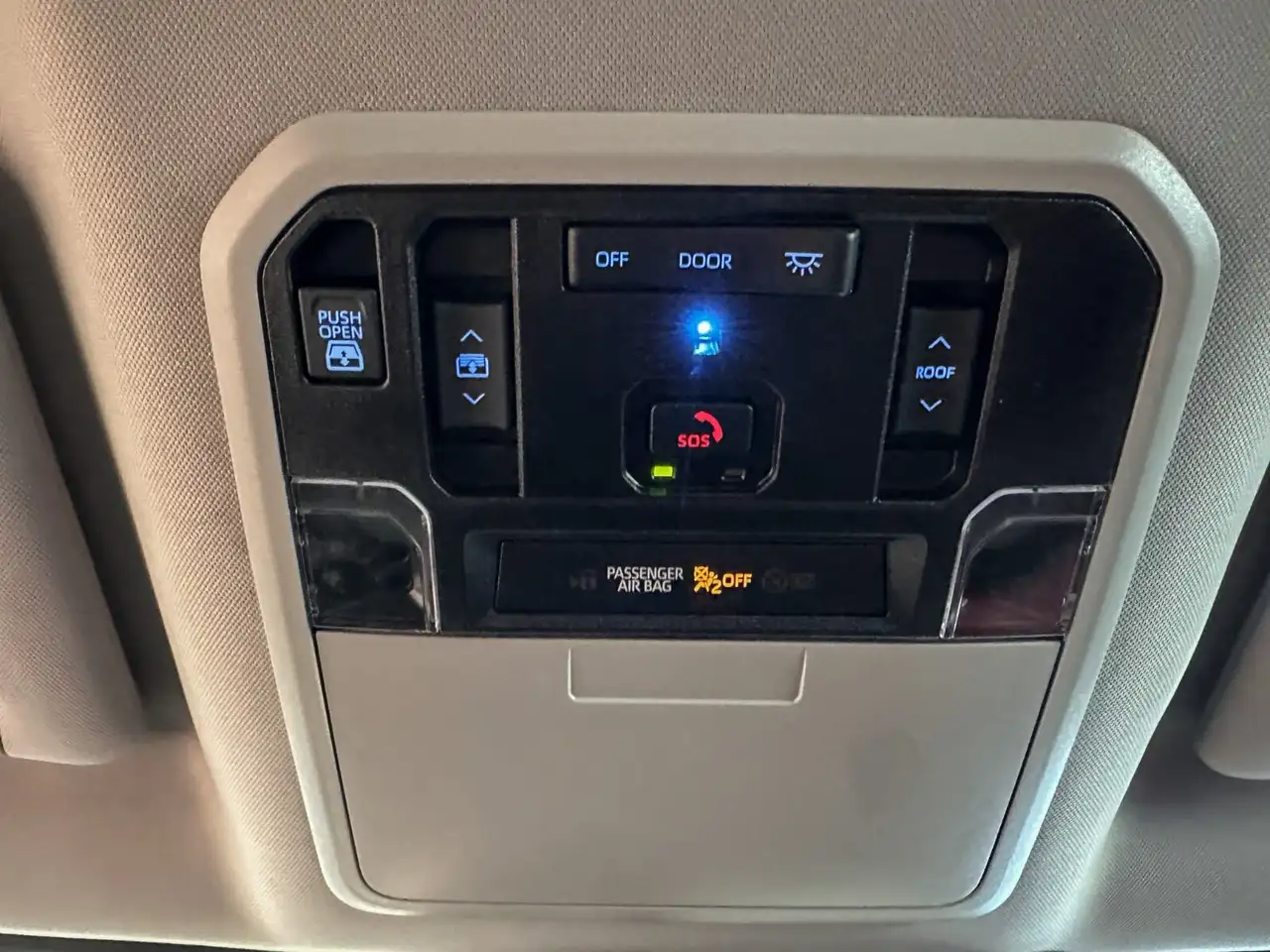 Toyota Tundra снимка Toyota Tundra