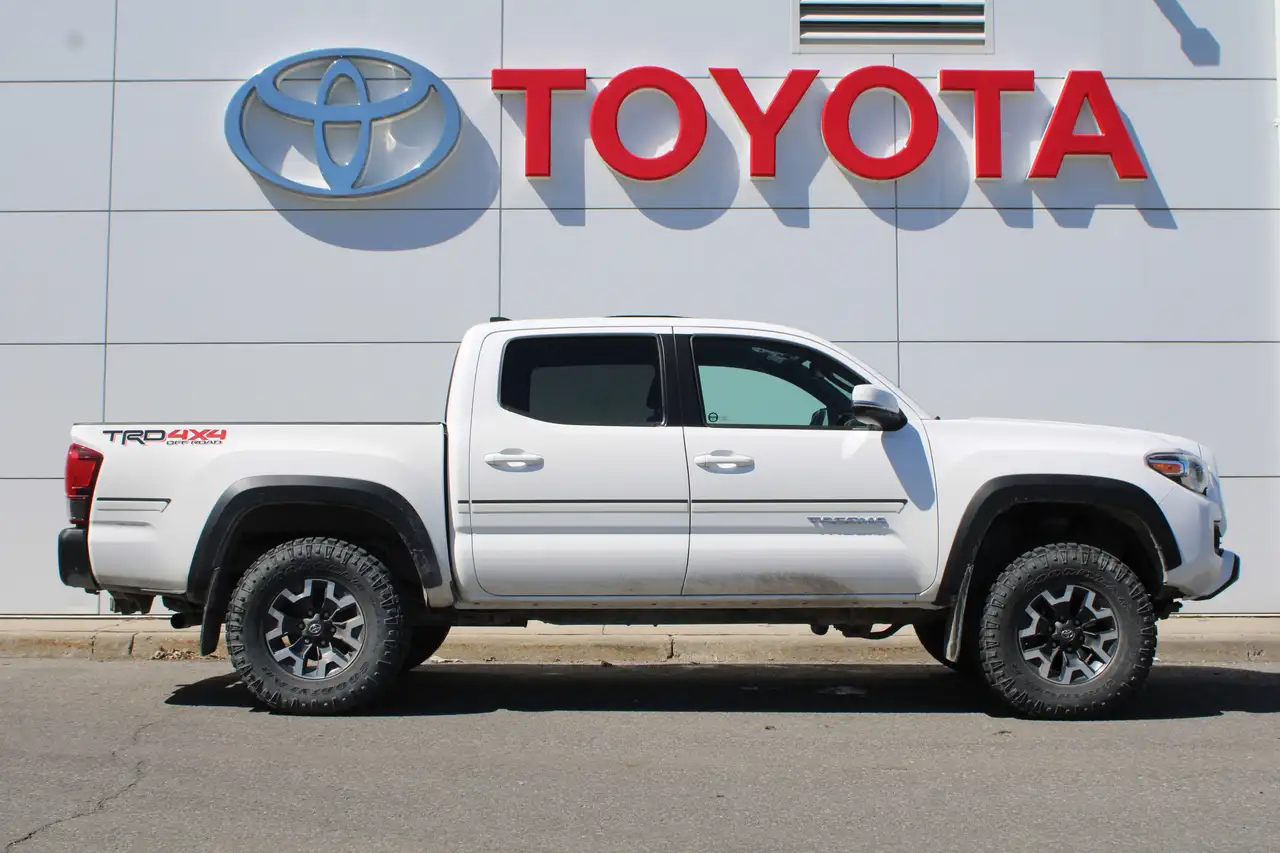 Toyota Tacoma снимка Toyota Tacoma
