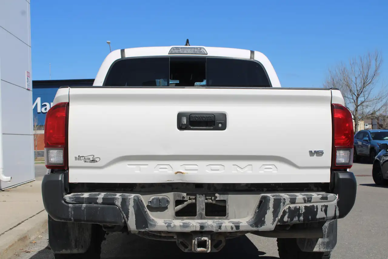 Toyota Tacoma снимка Toyota Tacoma