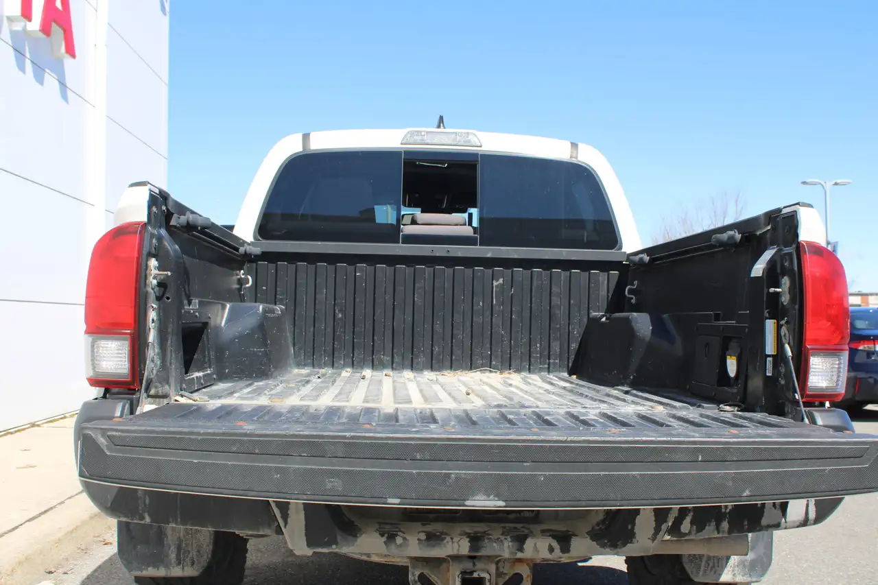 Toyota Tacoma снимка Toyota Tacoma