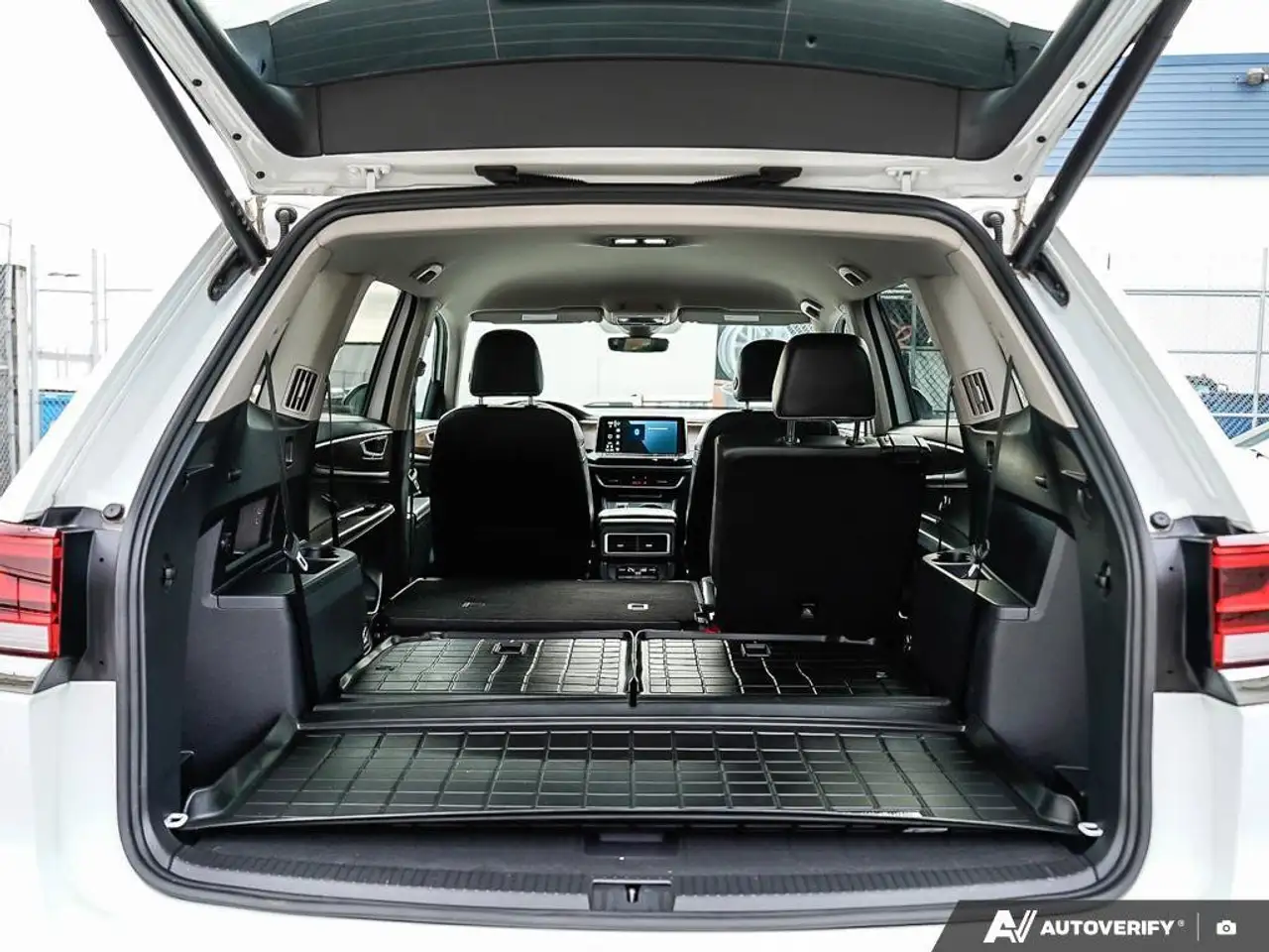 Volkswagen Atlas снимка Volkswagen Atlas