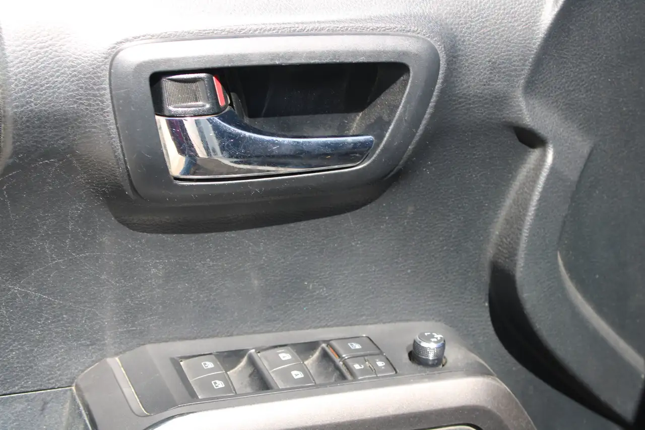 Toyota Tacoma снимка Toyota Tacoma