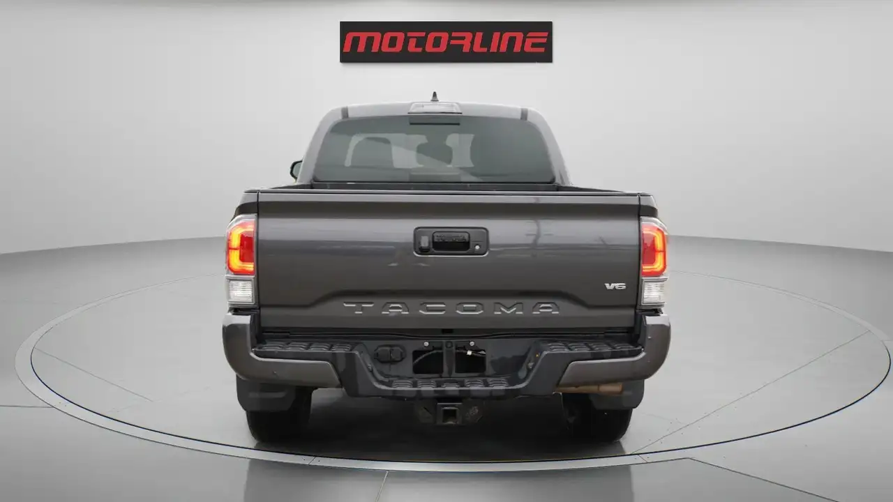 Toyota Tacoma снимка Toyota Tacoma