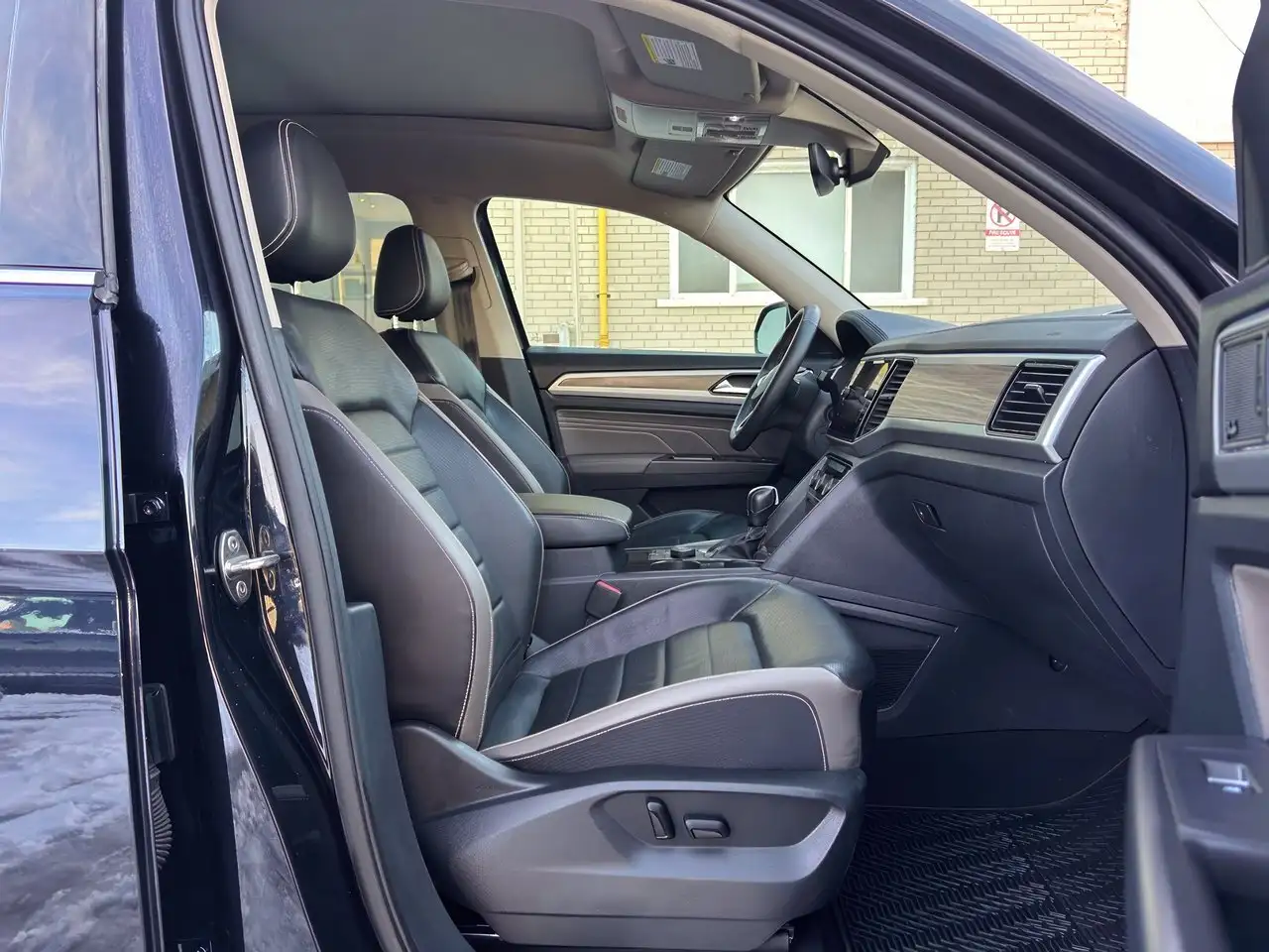 Volkswagen Atlas снимка Volkswagen Atlas