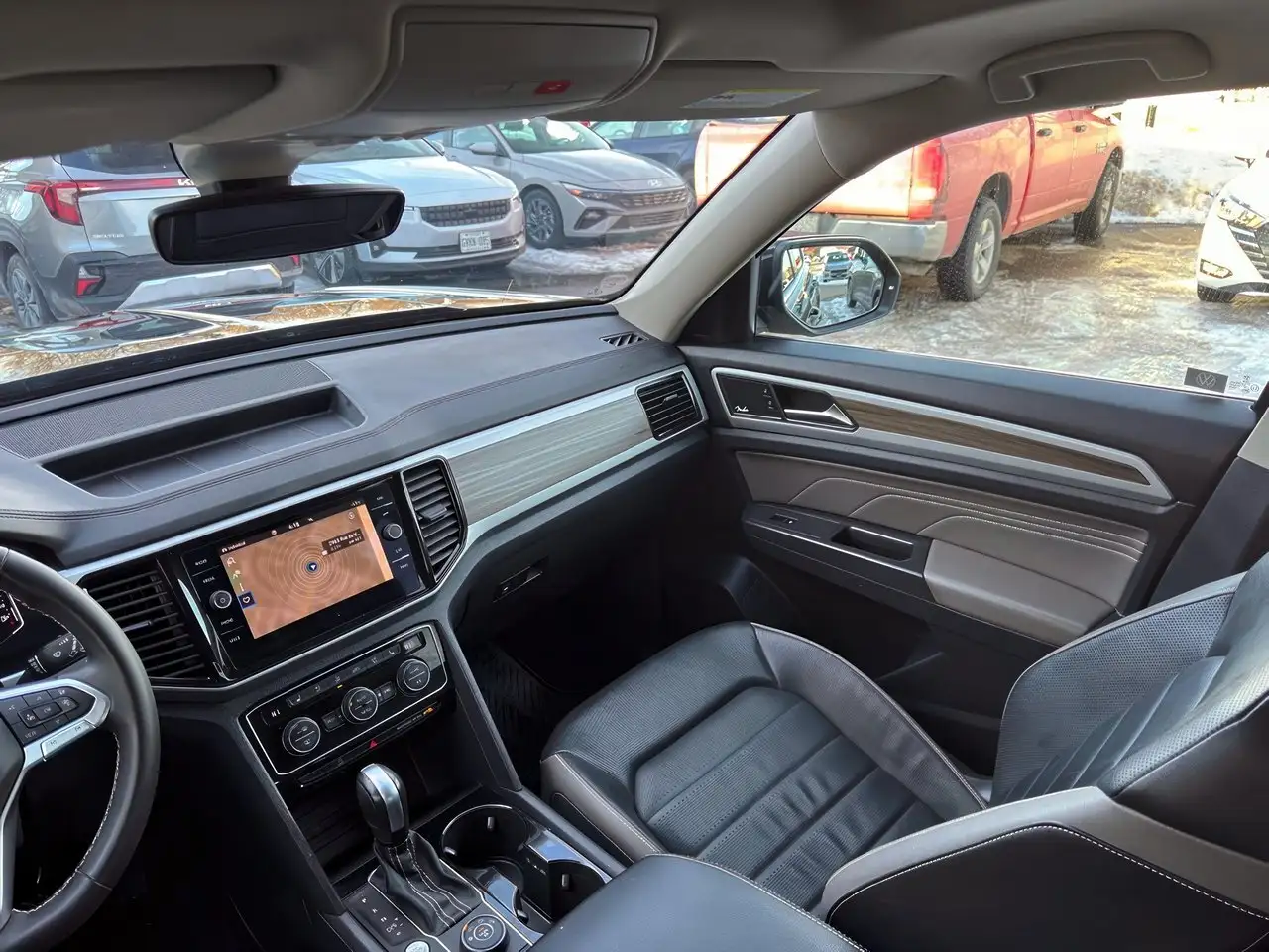Volkswagen Atlas снимка Volkswagen Atlas