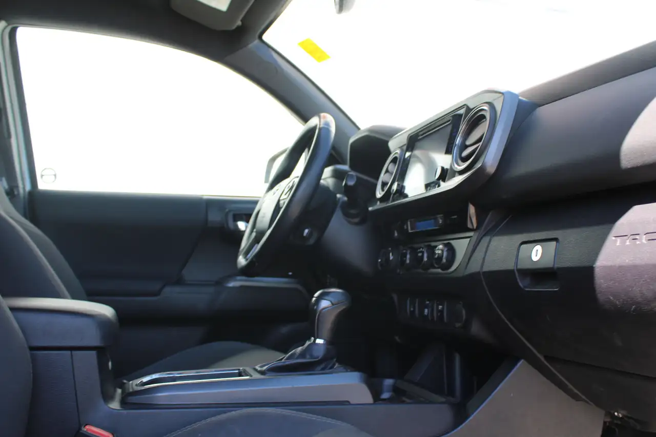 Toyota Tacoma снимка Toyota Tacoma