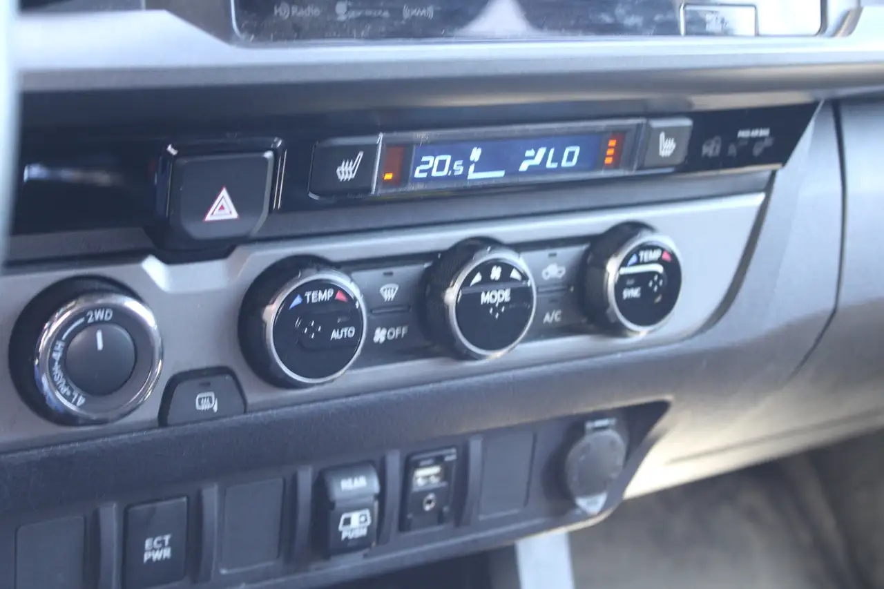 Toyota Tacoma снимка Toyota Tacoma
