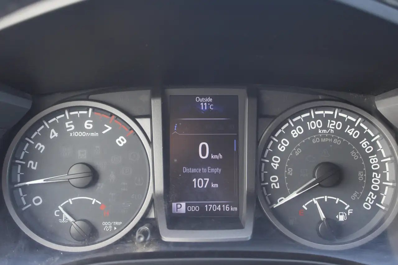 Toyota Tacoma снимка Toyota Tacoma