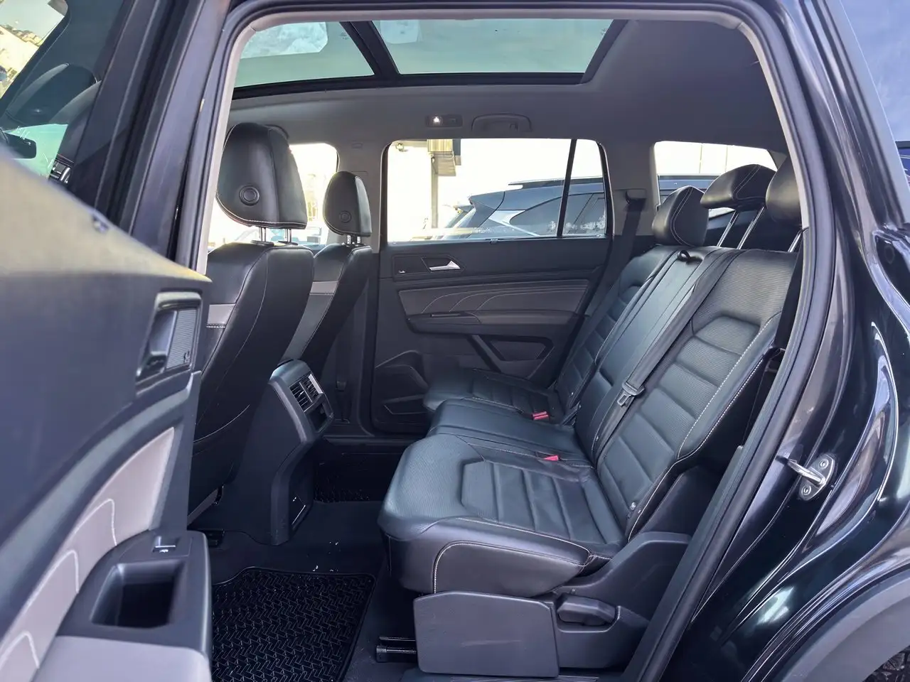 Volkswagen Atlas снимка Volkswagen Atlas