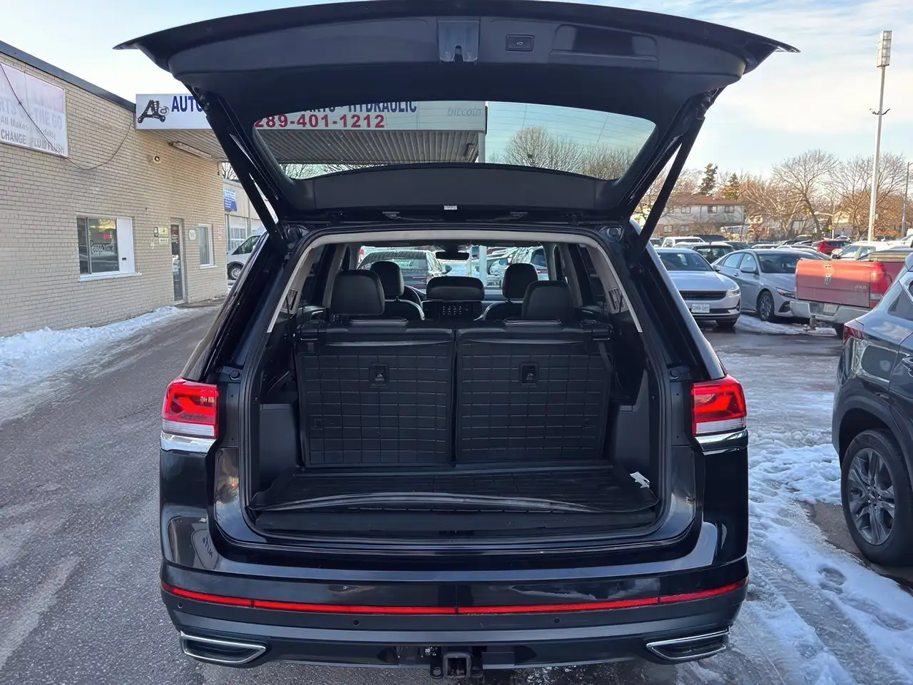 Volkswagen Atlas снимка Volkswagen Atlas