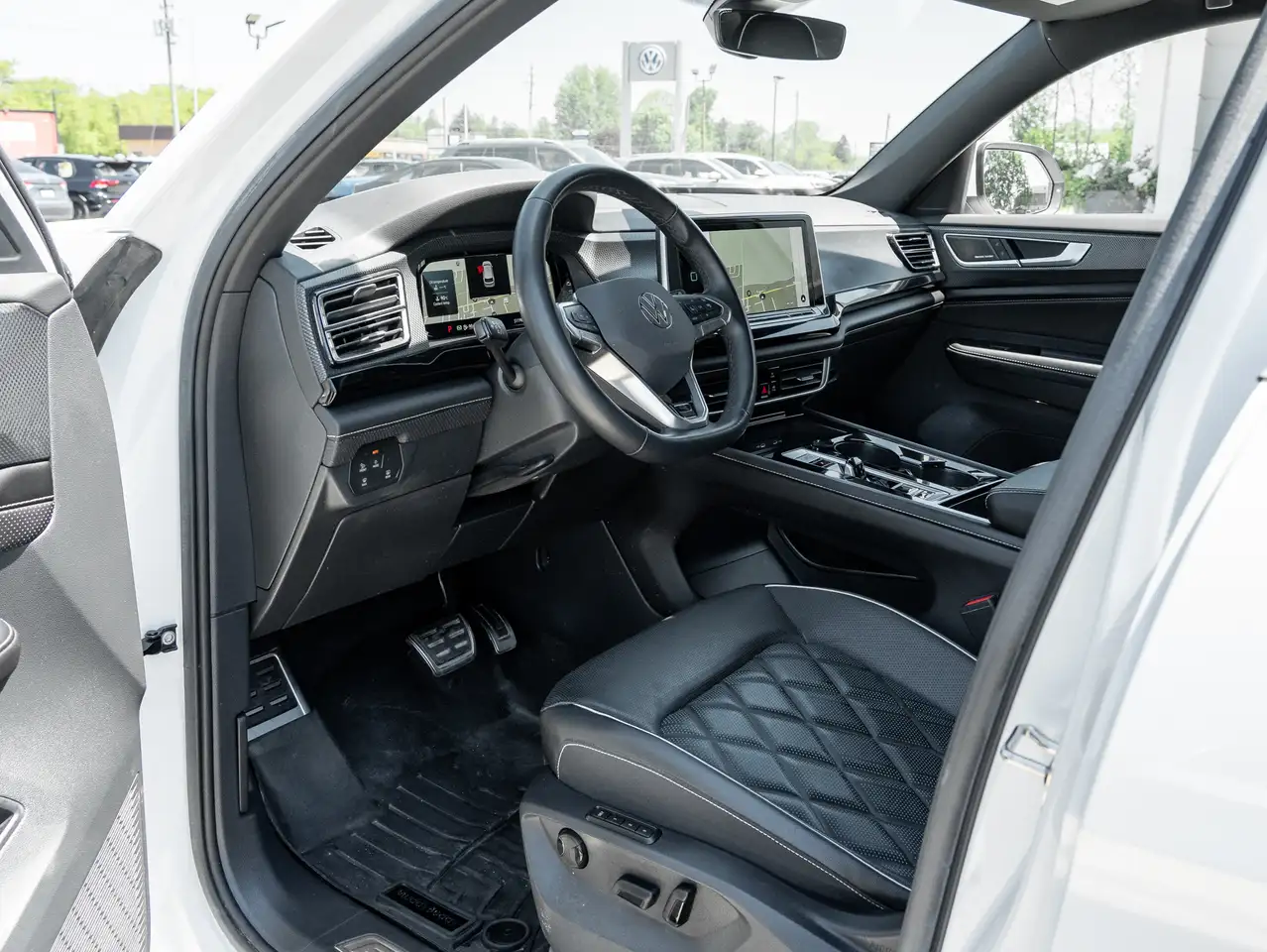Volkswagen Atlas photo Volkswagen Atlas