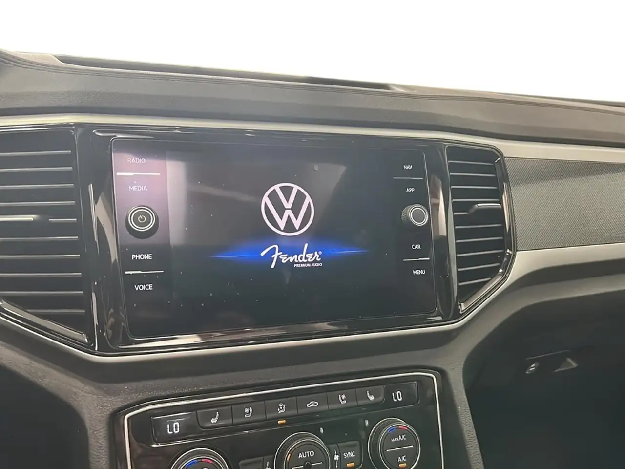 Volkswagen Atlas photo Volkswagen Atlas