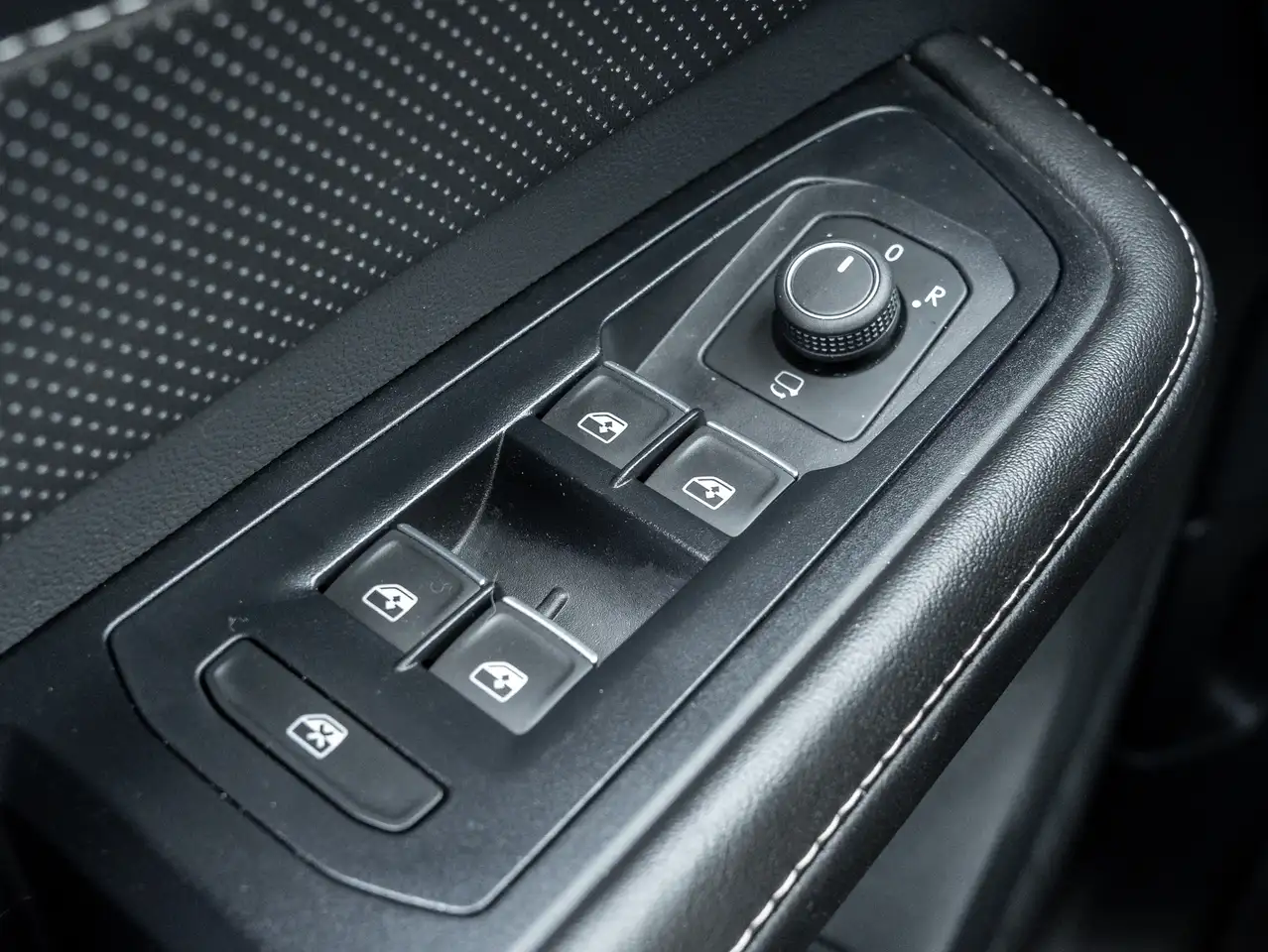 Volkswagen Atlas photo Volkswagen Atlas