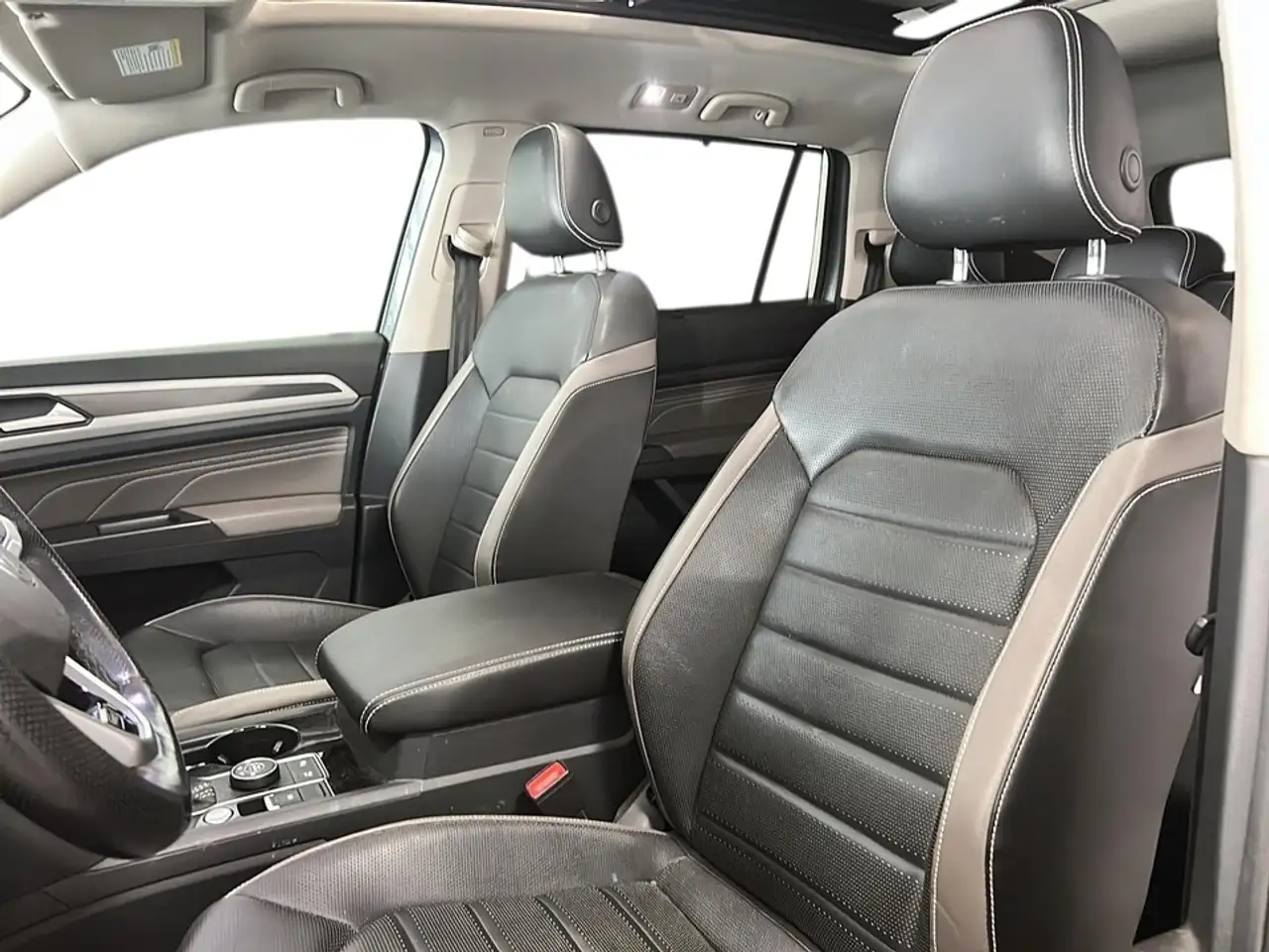 Volkswagen Atlas photo Volkswagen Atlas