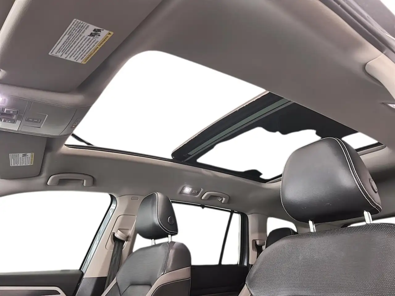Volkswagen Atlas photo Volkswagen Atlas