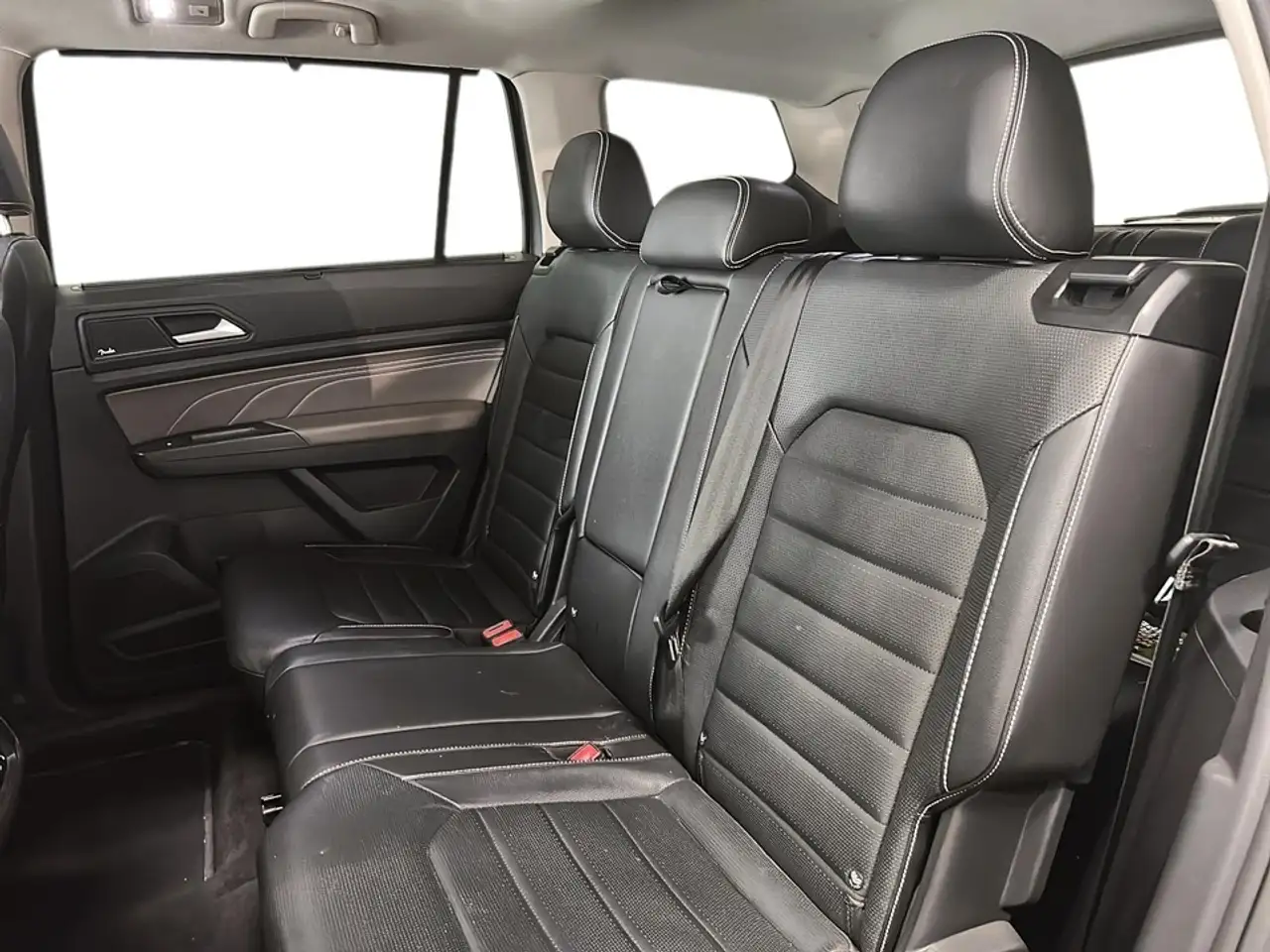 Volkswagen Atlas photo Volkswagen Atlas