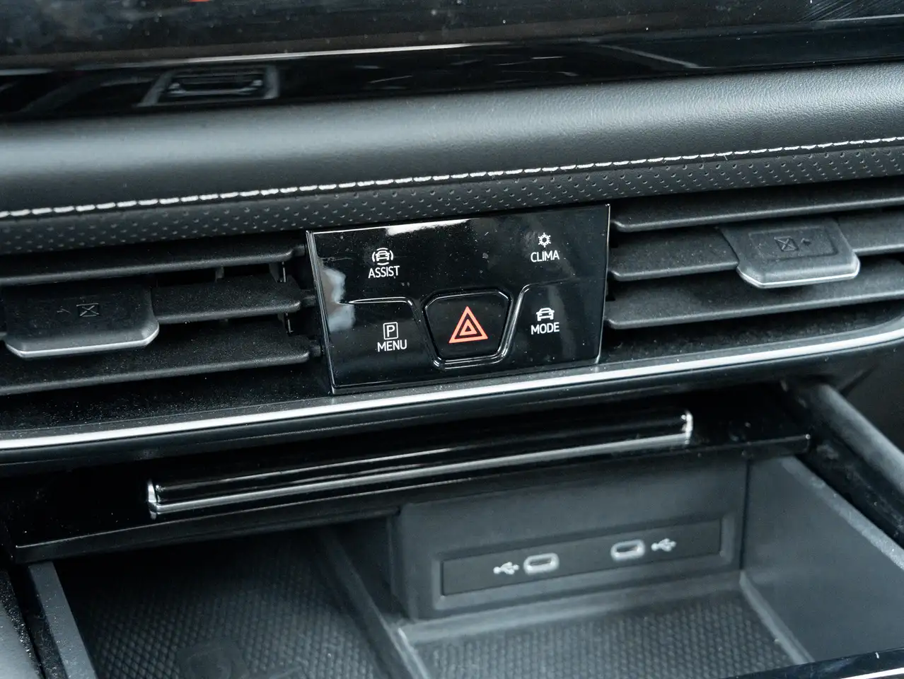 Volkswagen Atlas photo Volkswagen Atlas