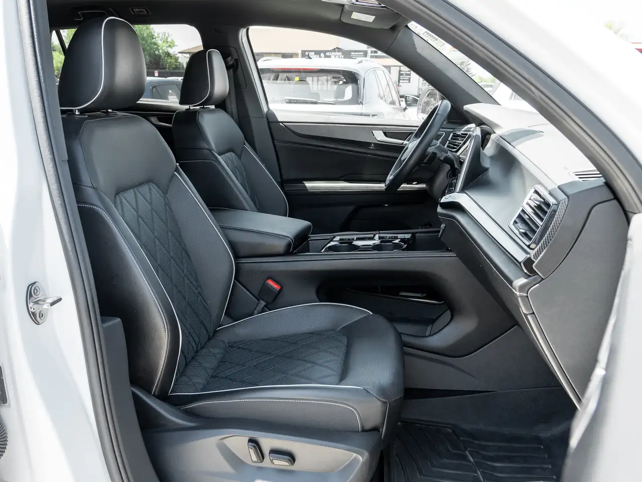 Volkswagen Atlas photo Volkswagen Atlas