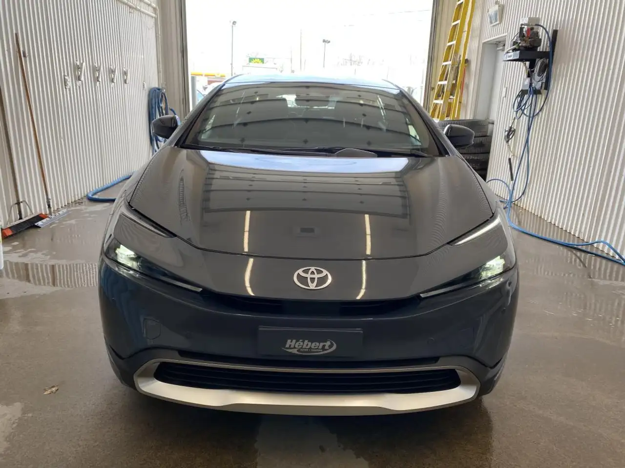 Toyota Prius снимка Toyota Prius