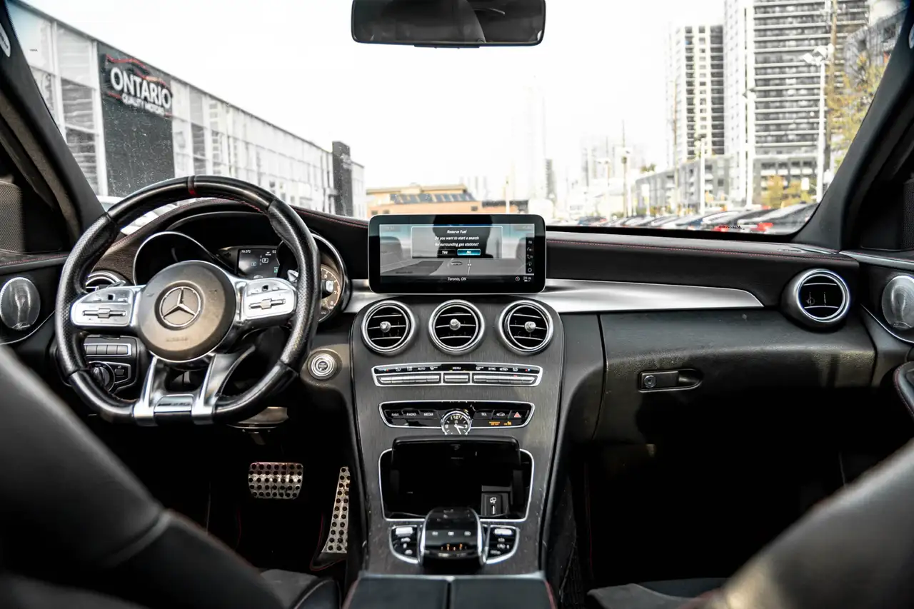 Mercedes-Benz C-Class снимка Mercedes-Benz C-Class
