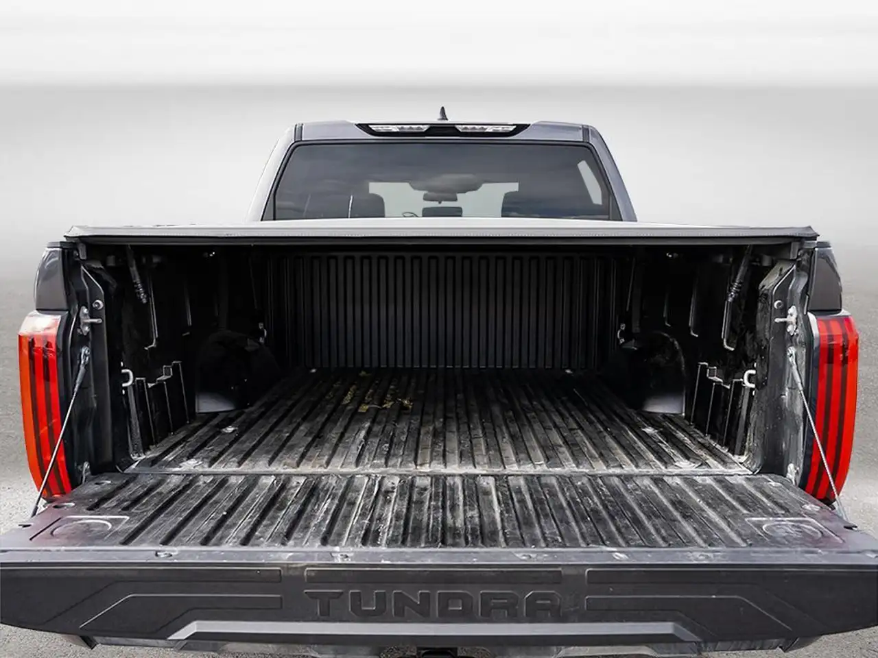 Toyota Tundra снимка Toyota Tundra