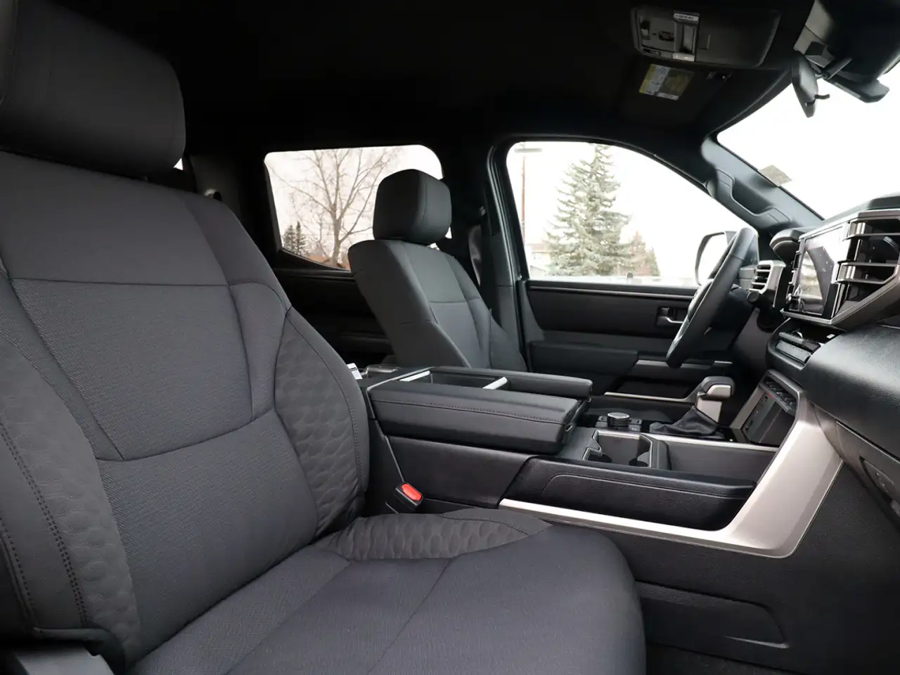 Toyota Tundra снимка Toyota Tundra