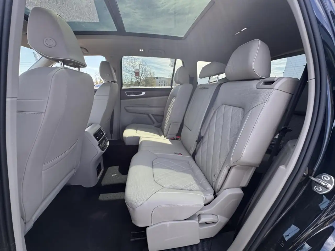 Volkswagen Atlas снимка Volkswagen Atlas